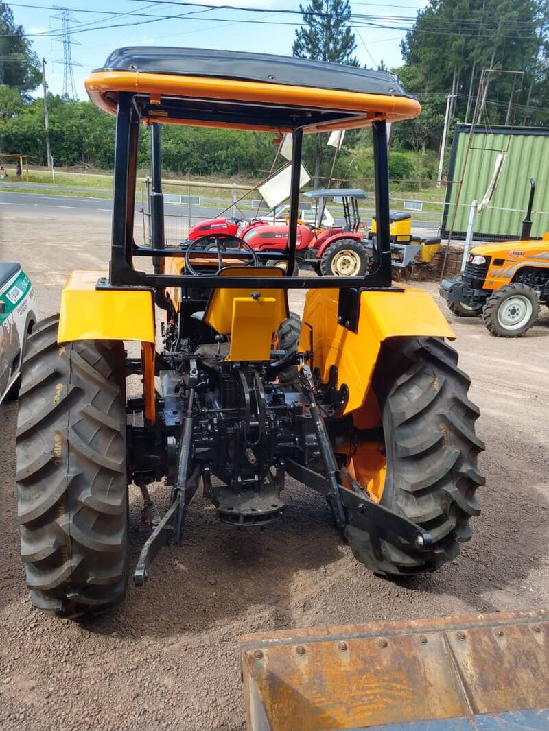 TRATOR VALMET 685 - 4X4 - (DIE-2285) VENDIDO